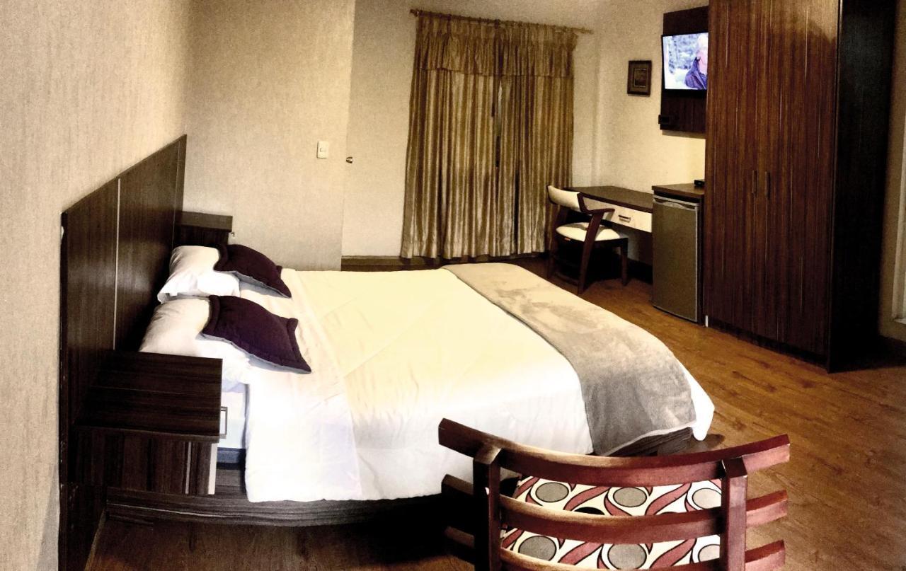 Hotel Spa Santa Ana Cuenca Luaran gambar