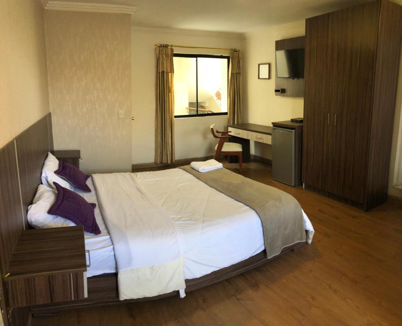 Hotel Spa Santa Ana Cuenca Luaran gambar